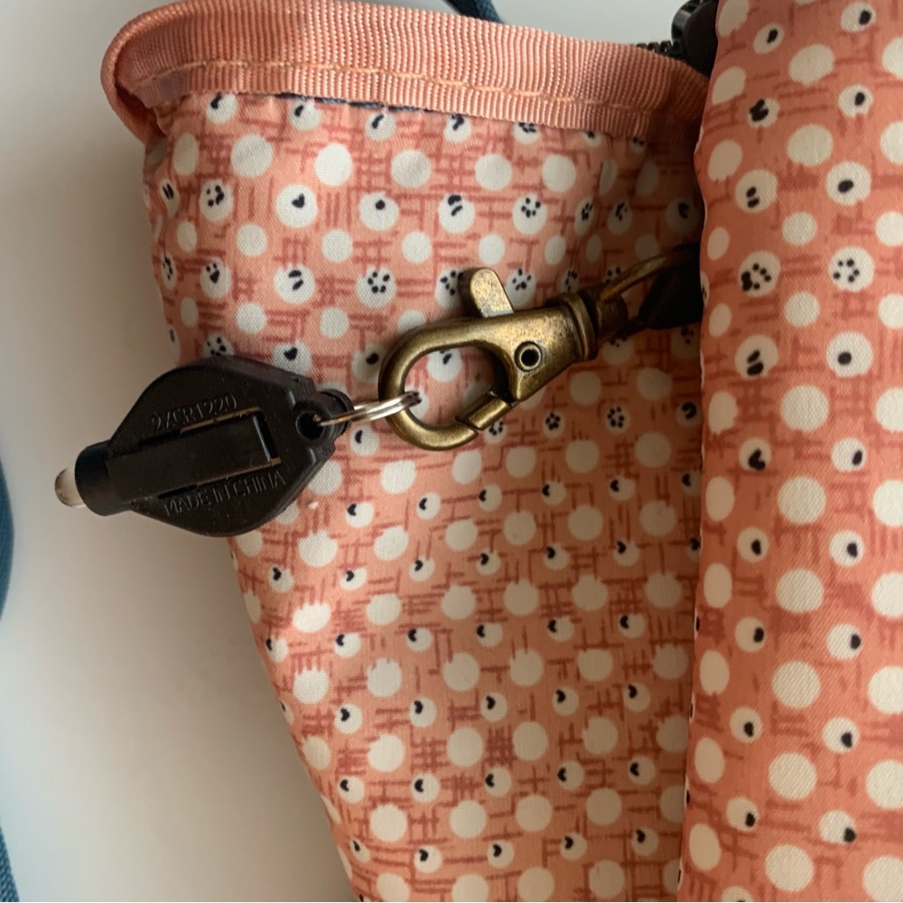 Travelon Blue Quilted Backpack - Picture 14 of 16